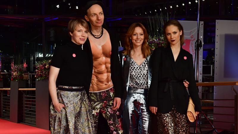 © APA/AFP/Tobias Schwarz Anna Brueggemann am Red Carpet der Berlinale
