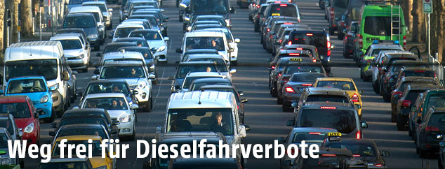 Verkehrsreiche Straße in Deutschland