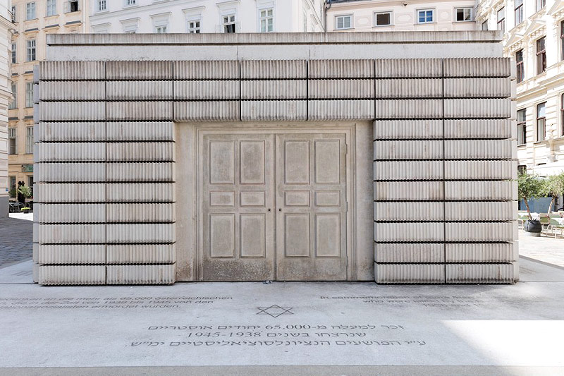 © Belvedere Wien, Foto: Johannes Stoll Rachel Whiteread, Holocaust-Mahnmal, Judenplatz, Wien, 2000