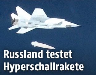 Eine MiG-31 mit einer Hyperschallrakete vom Typ „Kinschal“