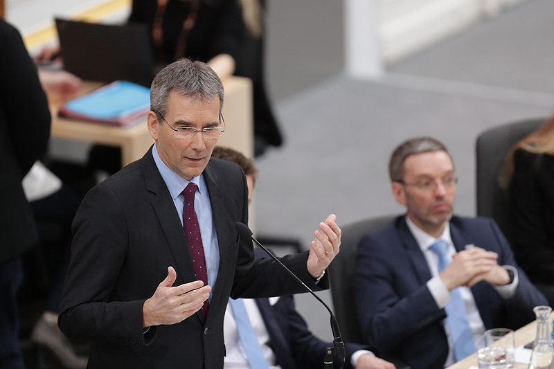 © ORF.at/Roland Winkler Finanzminister Hartwig Löger (ÖVP)