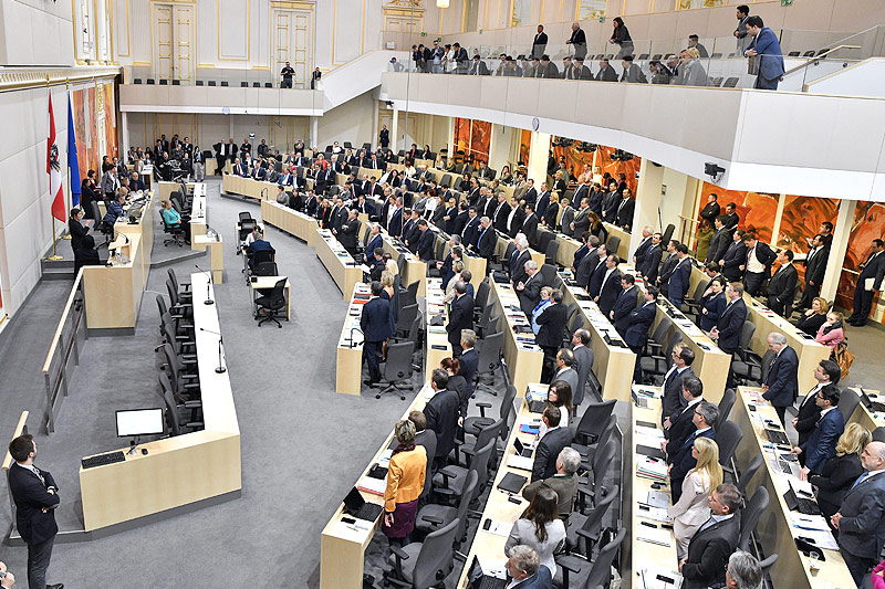 © APA/Hans Punz Abstimmung im österreichischen Parlament