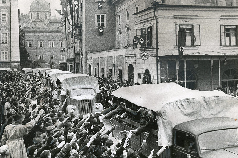 © ORF Einmarsch deutscher Truppen in Salzburg im März 1938