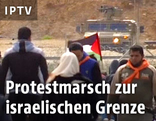 Pal&auml;stinensische Demonstranten an der israelischen Grenze