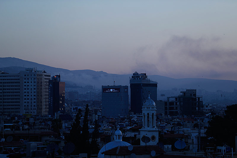 © AP/Hassan Ammar Rauch über Damaskus