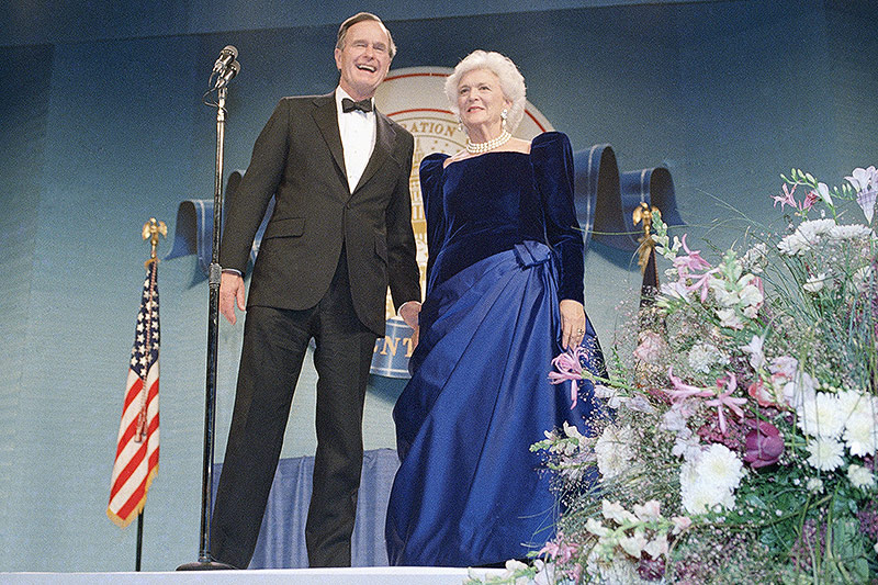 © AP/J. Scott Applewhite George Bush und Barbara Bush, 1989