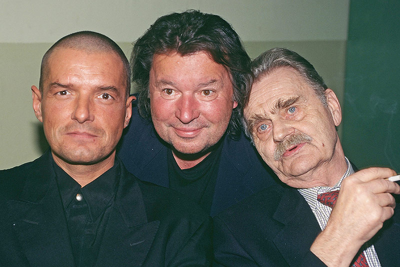 © picturedesk.comAlexander Tuma Sänger Falco, Autor Wolfgang Bauer und Dichter H. C. Artmann, 1995