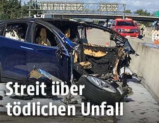Verunfalltes Tesla-Auto