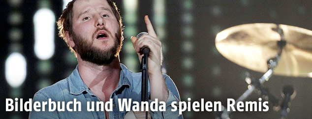 Sänger Michael Marco Fitzthum von der Gruppe "Wanda"