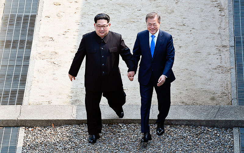 © APA/AP Kim Jong Un und Moon Jae-in