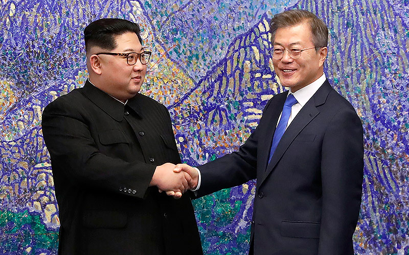 © APA/AP Kim Jong Un und Moon Jae-in