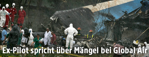Ermittler an der Absturzstelle
