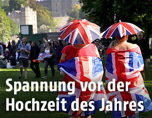 Fans vor Schloss Windsor