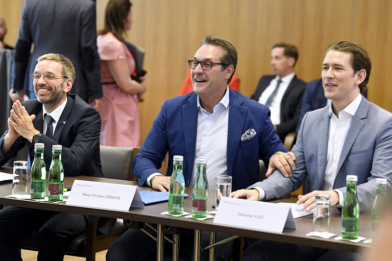 © APA/Robert Jäger Herbert Kickl, Heinz Christian Strache und Sebastian Kurz