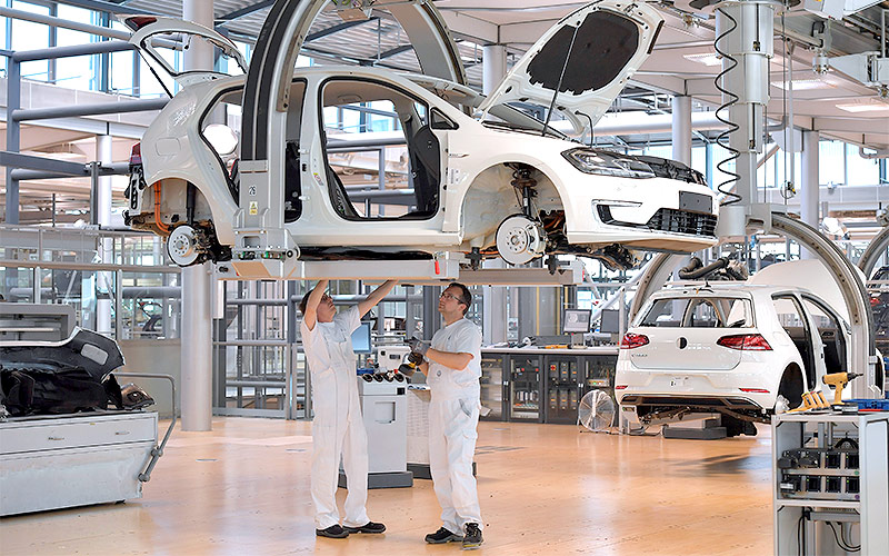 © Reuters/Matthias Rietschel BMW-Werk in Dresden