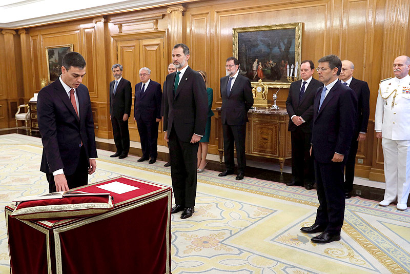 Regierungschef Pedro Sanchez und Spaniens König Felipe