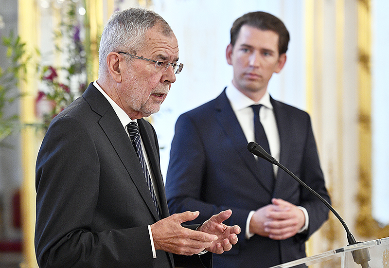© APA/Hans Punz Bundespräsident Alexander Van der Bellen und Bundeskanzler Sebastian Kurz (ÖVP)