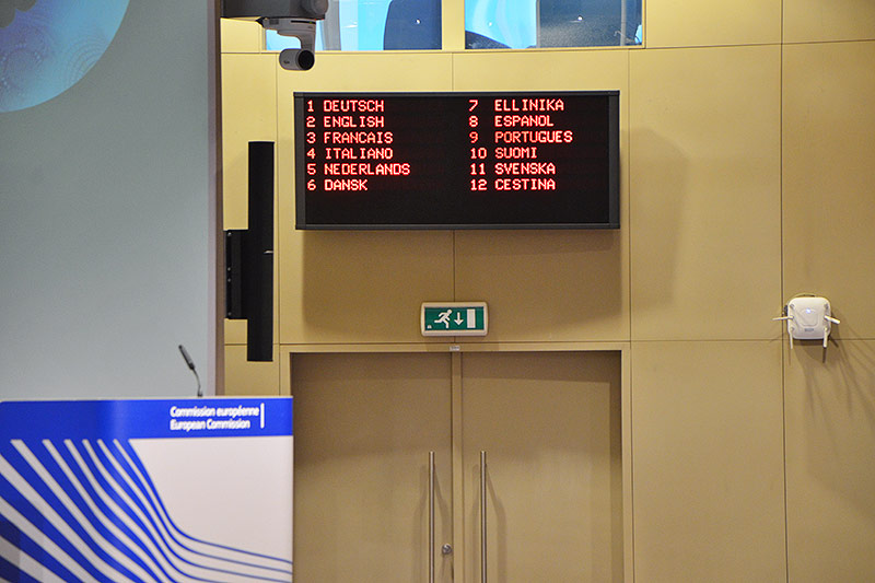 Screen mit Sprachauswahl