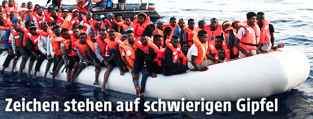 Flüchtlinge in Schlauchboot