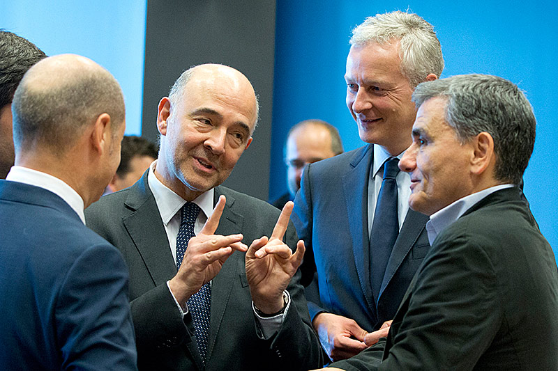 © AP/Virginia Mayo EU-Finanzkommissar Pierre Moscovici, der griechische Finanzminister Euklid Tsakalotos