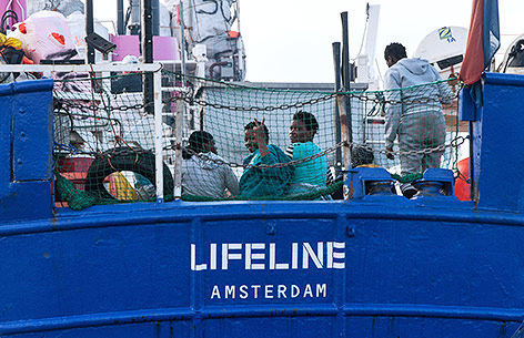 Geflüchtete Menschen auf der "Lifeline"