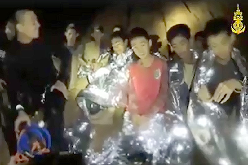 Eingeschlossene Burschen in einer Höhle in Thailand