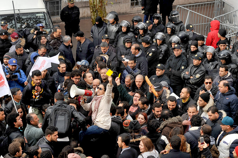 © APA/AFP/Sofiene Hamdaoui Demonstration in Tunesien