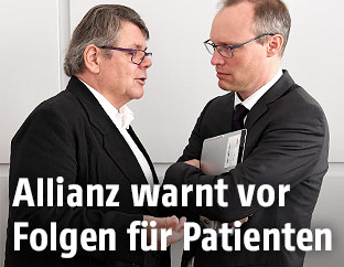 &Ouml;GB-Pr&auml;sident Wolfgang Katzian und der Vorsitzende des Hauptverbandes der Sozialversicherungstr&auml;ger, Alexander Biach