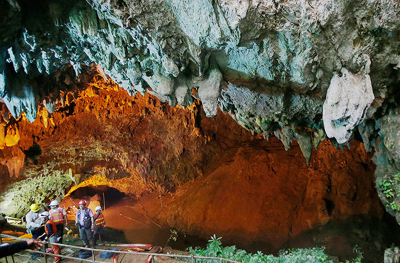 © AP/Sakchai Lalit Höhle in Thailand