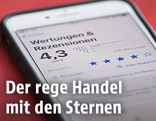 Bewertungsseite auf iPhone-Display