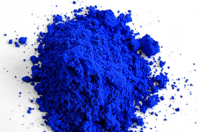 © Mas Subramanian unter cc by sa Pigment von YInMn blue