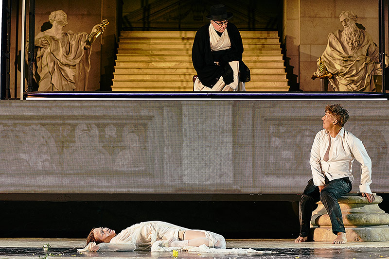 © Salzburger Festspiele/Matthias Horn Szene aus "Jedermann"