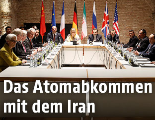 Vertreter mehrerer Staaten während der Verhandlungen zum Atomdeal mit dem Iran 2015