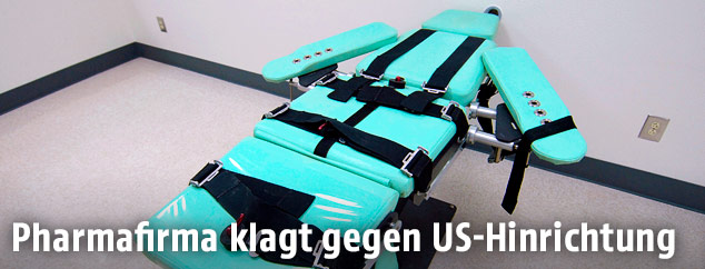 Liege für die Giftspritze