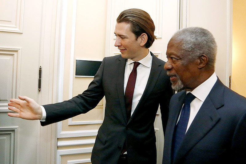 © picturedesk.com/APA/Dragan Tatic Ehemaliger UNO-Generalsekretär Kofi Annan und Österreichs Bundeskanzler Kurz