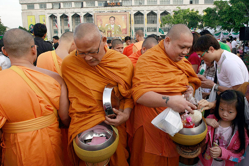 © AP/Apichart Werawong Thailändische Mönche