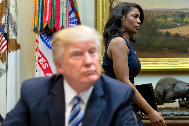 © AP/Pablo Martinez Monsivais Donald Trump vor seiner Ex-Mitarbeiterin Omarosa Manigault Newman