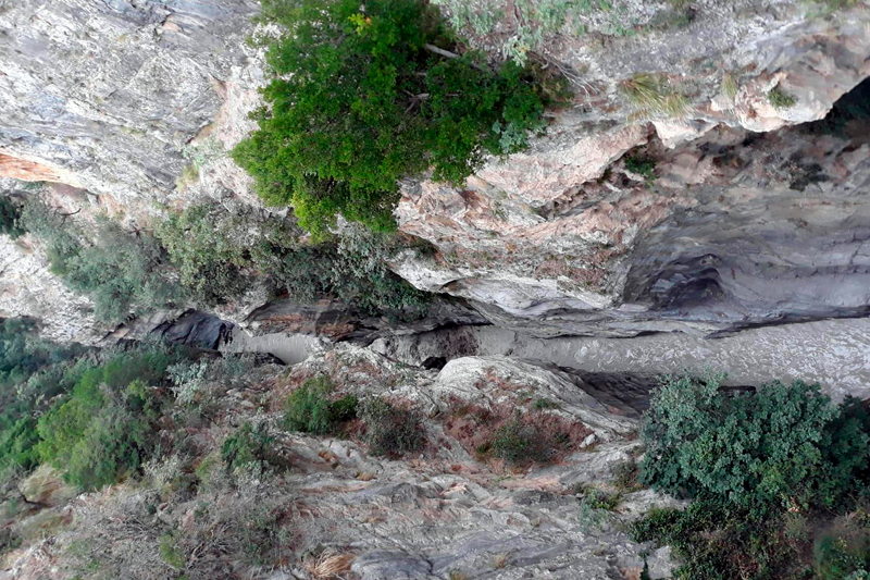 © APA/ANSA/Francesco Arena Einsatzkräfte bei der Raganello-Schlucht in Kalabrien