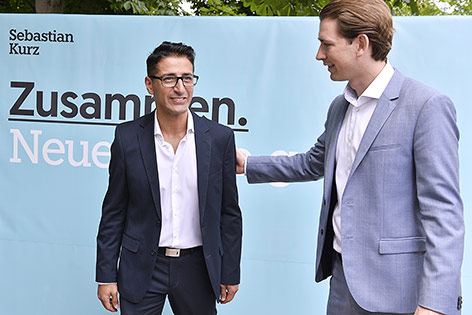 © APA/Herbert Pfarrhofer Efgani Dönmez und Sebastian Kurz, 07. Juli 2017